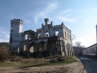Замок графини Монжене, Пионерское